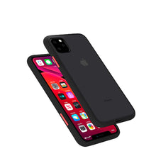 Carregar imagem no visualizador da galeria, Capa de Smartphone Mercury Peach Garden Bumper Apple iPhone 13 Preta